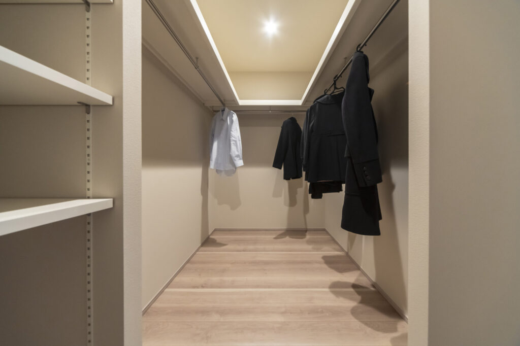 造作家具・オーダーキッチン・洗面台・オーダーガレージ専門｜職人直営